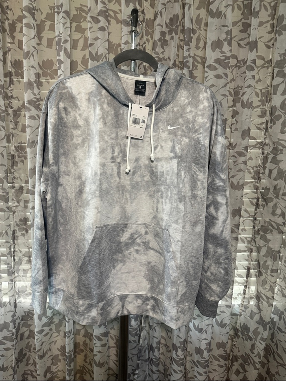 Nike women’s Gray Tie-Dye Pullover Hoodie - Light & Dark Gray